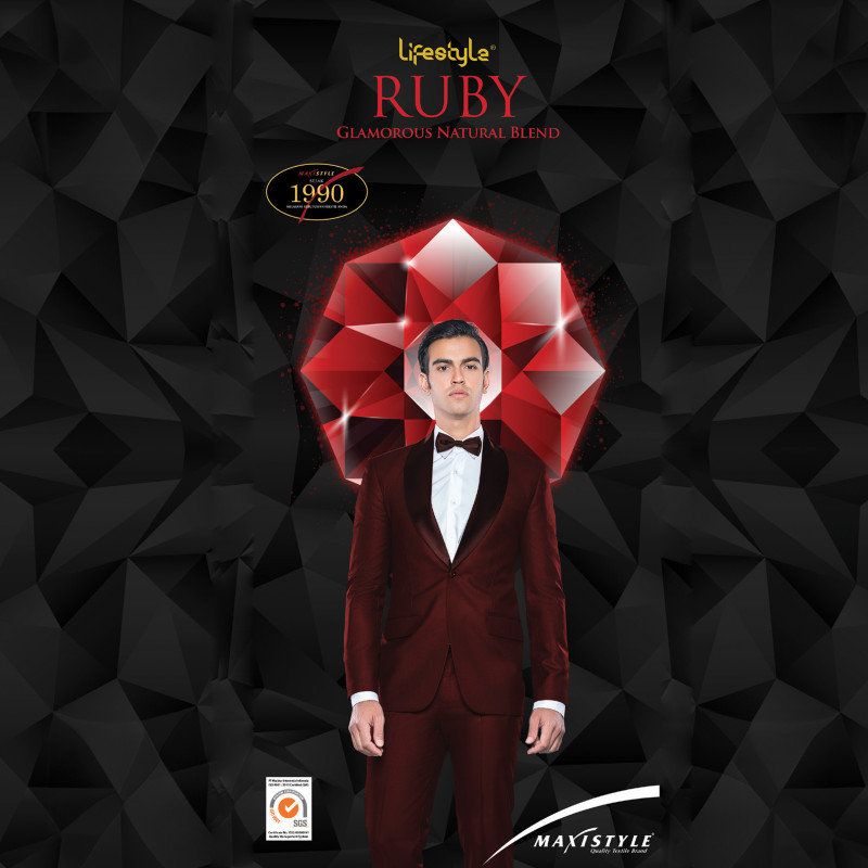 Glamorous Ruby - Lifestyle